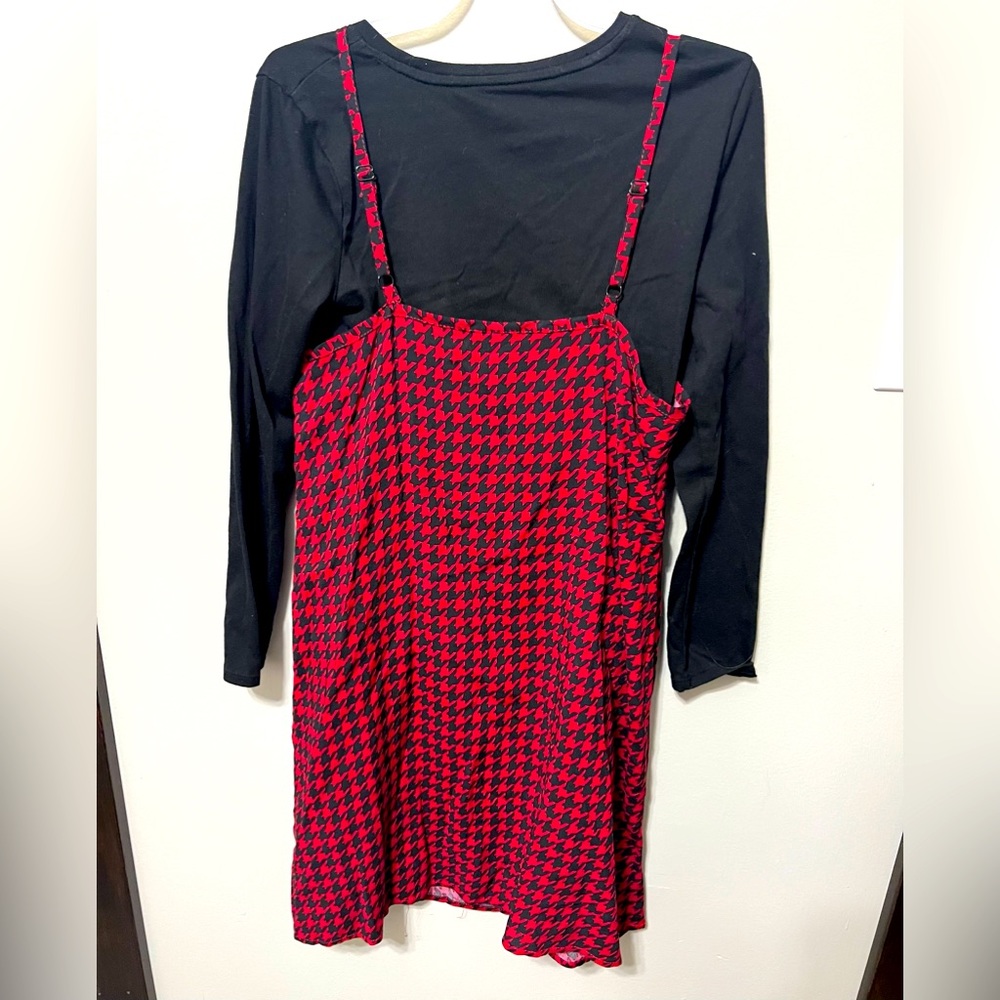 Art Class Girls Size 10/12 Red & Black Checked Dress. Adjustable straps.
